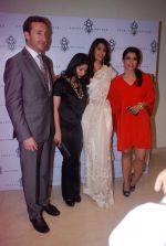Kajol, Tanisha Mukherjee at Sherle Wagner store launch in Mumbai on 12th Sept 2012 (38).JPG